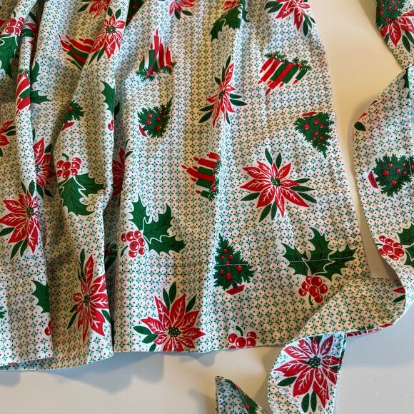 Christmas Apron with Matching Placemats - Picture 2 of 8